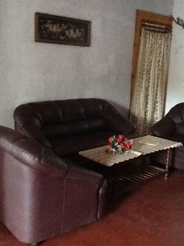 Фото Catamaran Beach Home and Restaurant