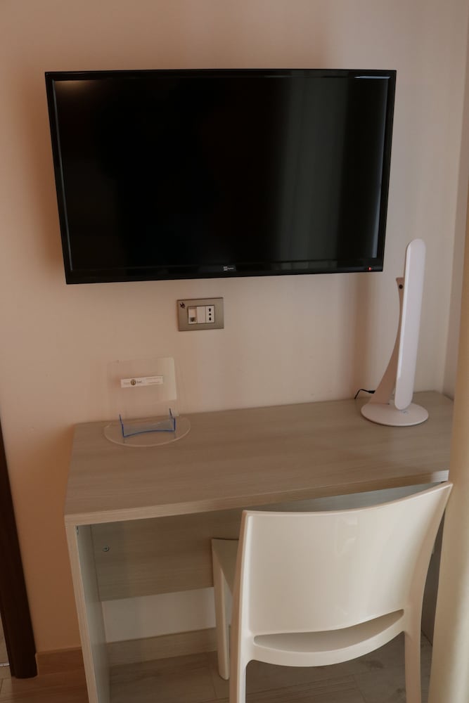 Фото Tourist Hotel