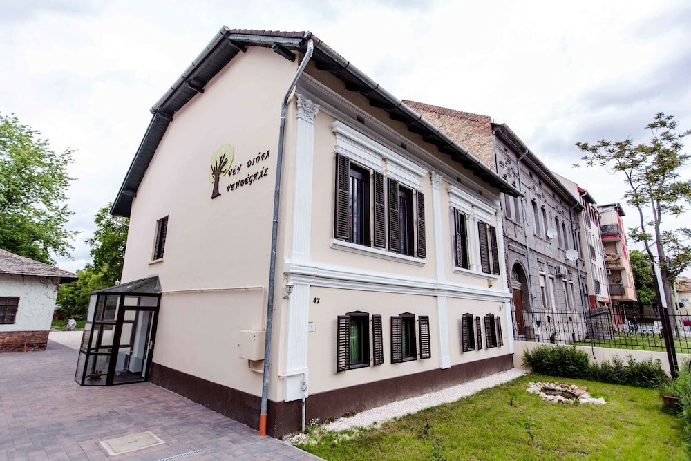 Фото Vén Diófa De Lux Panzió