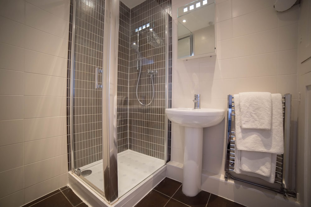 Фото Red Mullions Guest House