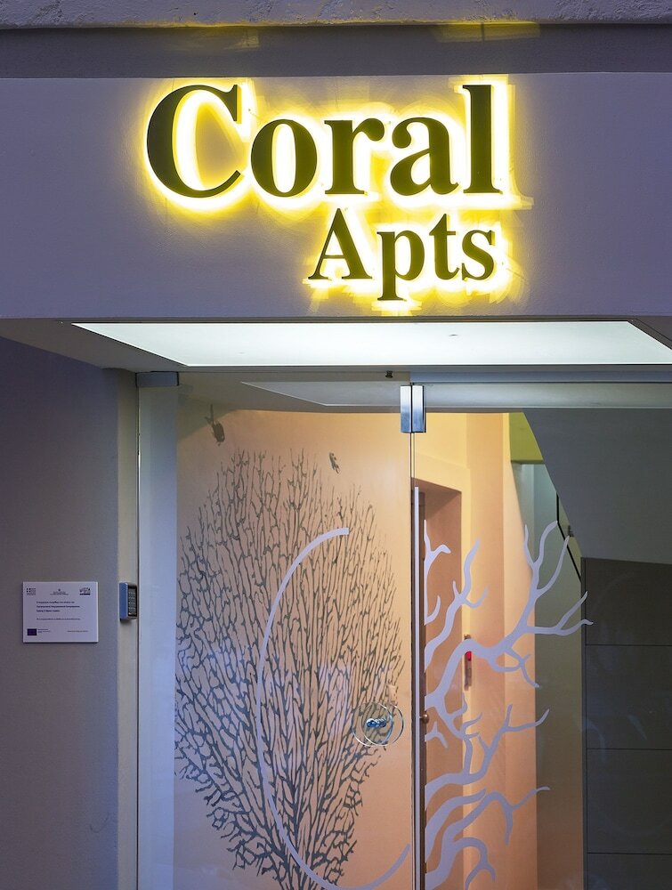 Фото Coral Apartments