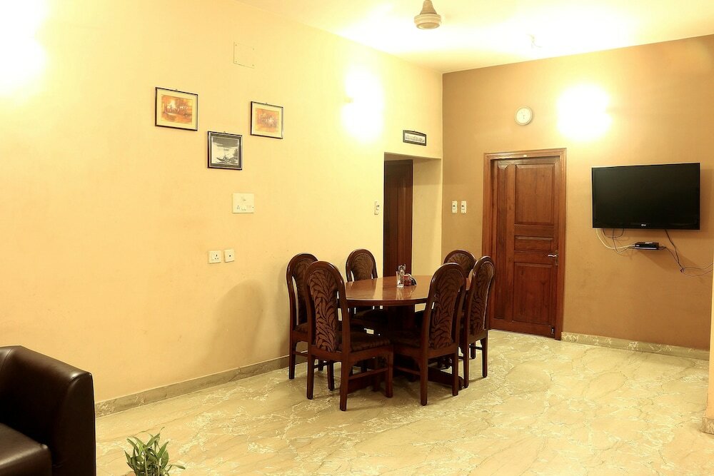 Фото Oyo 1760 Salt Lake Sector 1