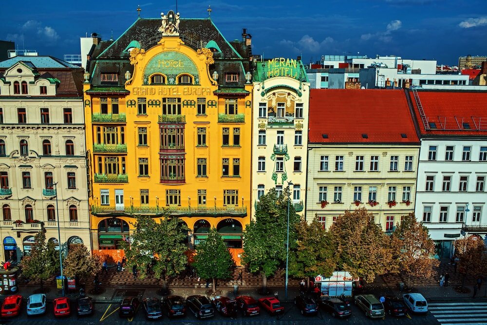 Фото отеля 1