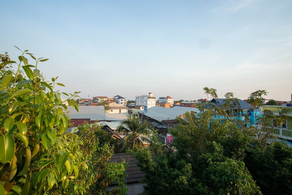 Фото Indra Porak Residence Hotel