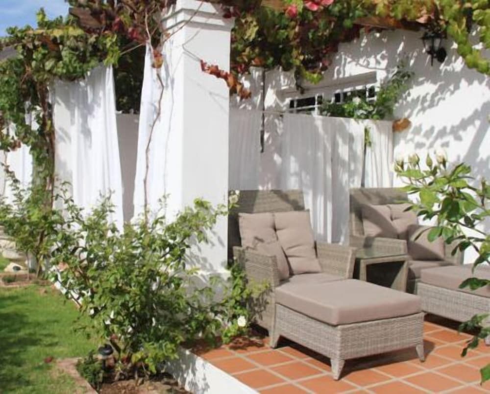 Фото The Vineyard Country House