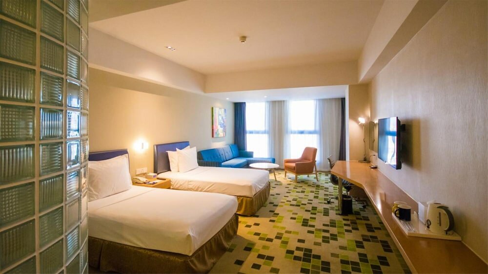 Фото Holiday Inn Express Zhangjiakou Park View