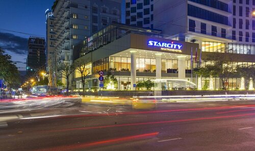 Гостиница Starcity Hotel & Condotel Beachfront Nha Trang в Нячанге