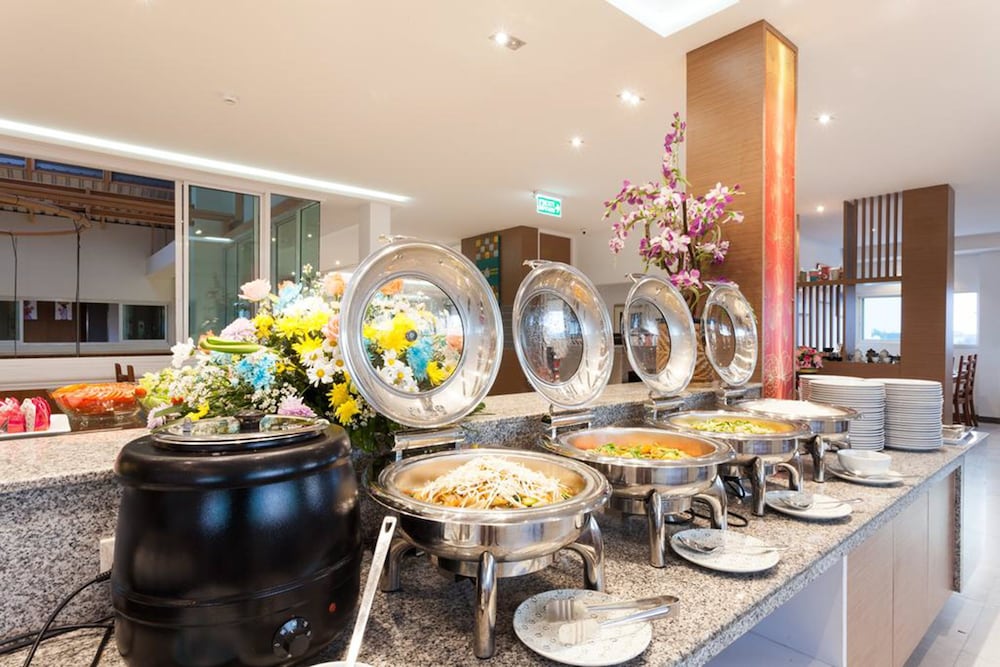 Фото We Briza Hotel Chiangmai