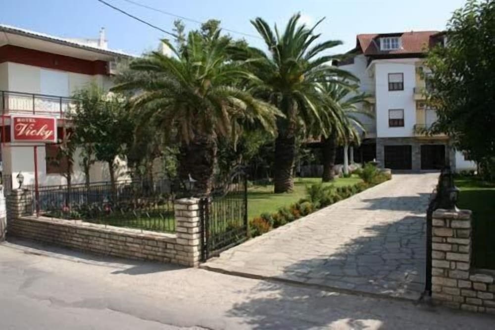 Фото Hotel Vicky