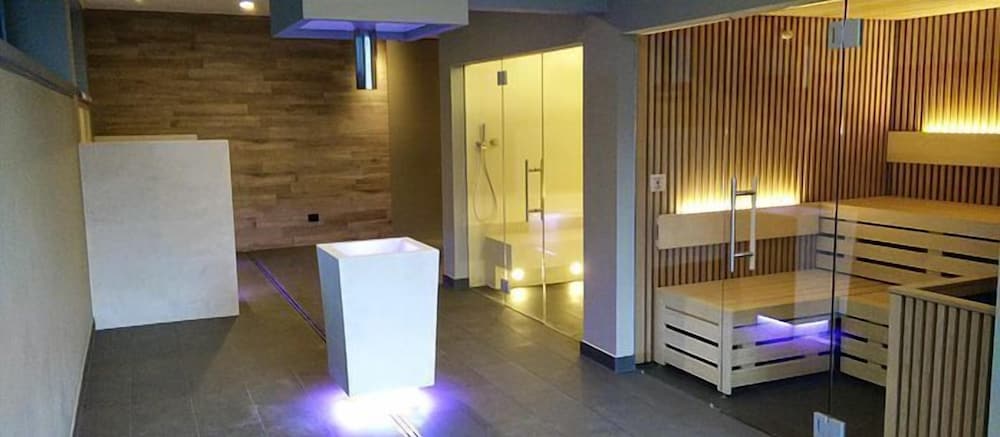 Фото Link124 Hotel