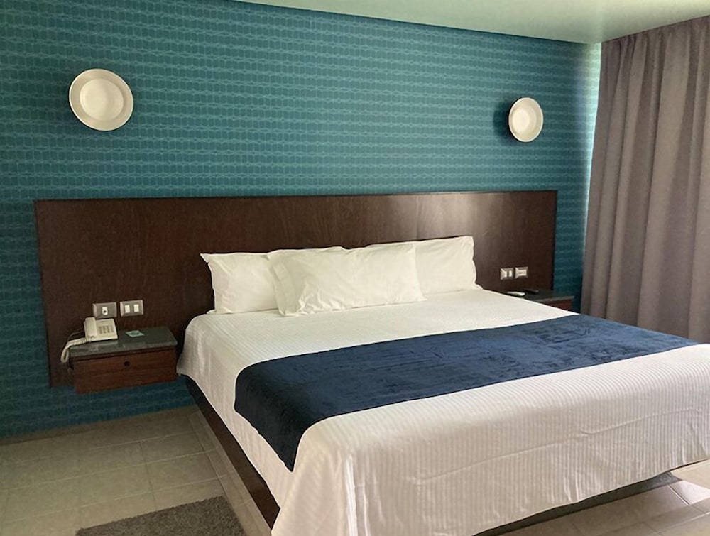 Фото Hotel Balneario Parque Acuático La Caldera