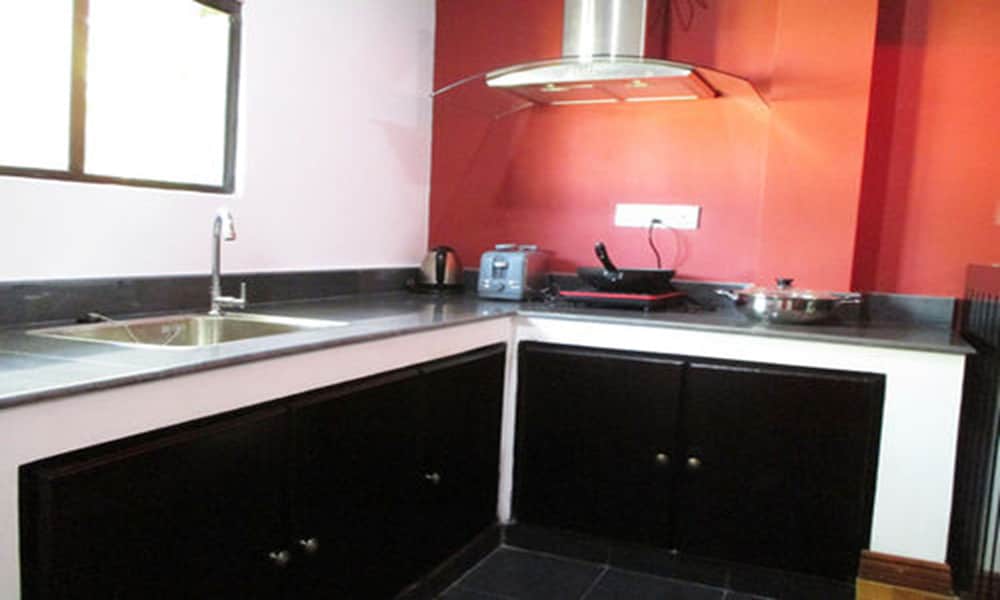 Фото Wh Hotel Thanlyin