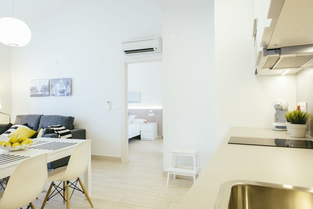 Фото Apartamentos Poeta Quintana