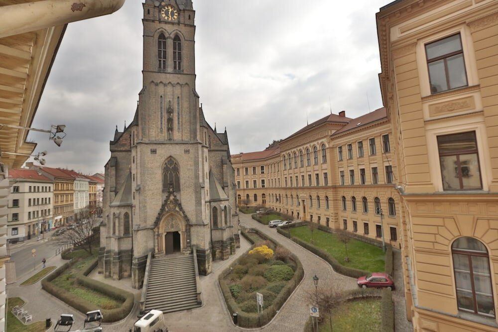 Фото отеля 1