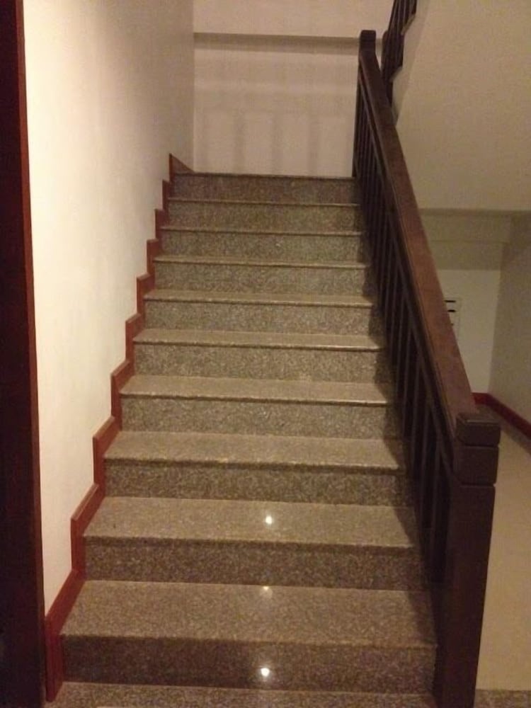 Фото Chalouvanh Hotel