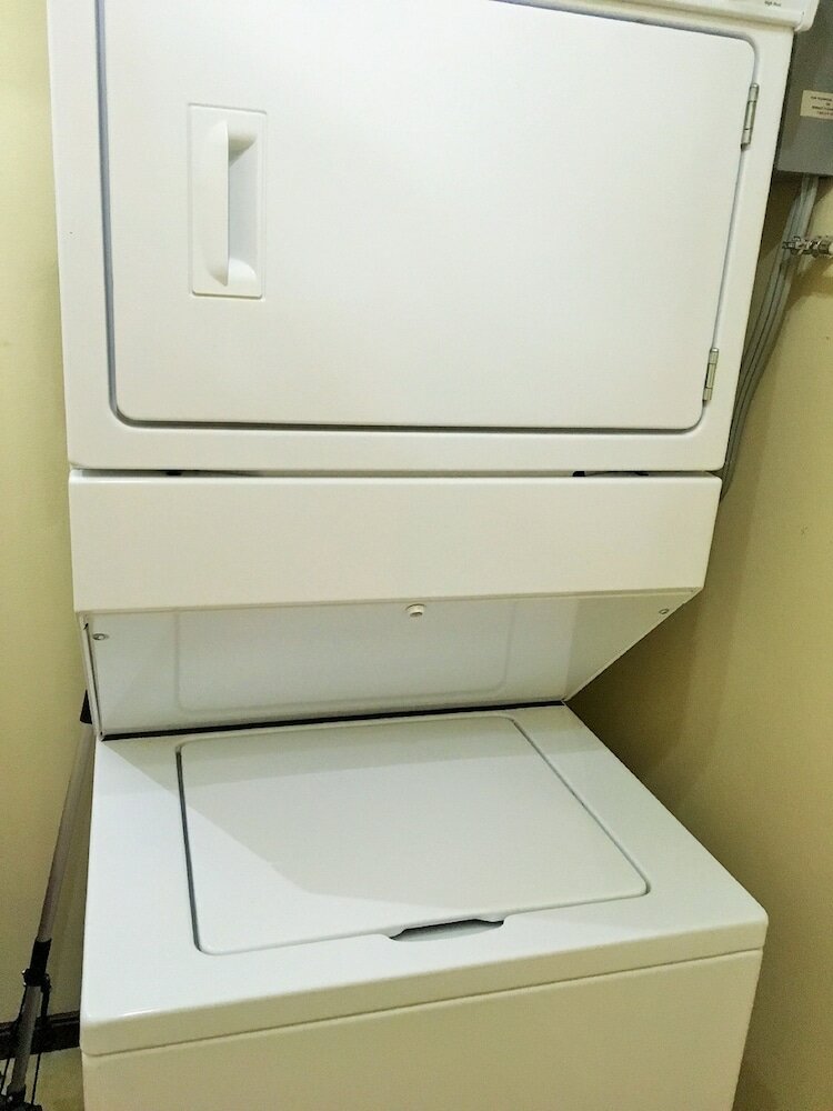 Фото Gold Coast Luxurious and Stylish Condo