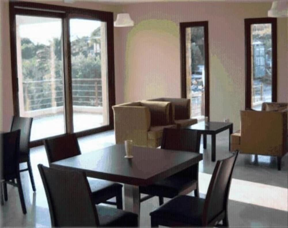 Фото Hotel Porto Plaza Beach Resort