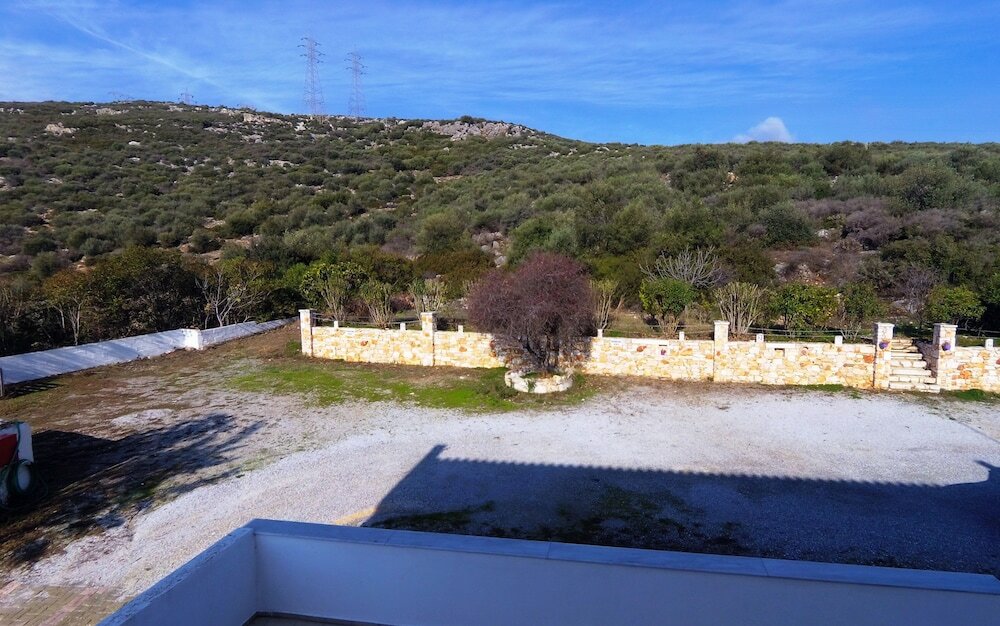 Фото Aliveri Residence Apartments