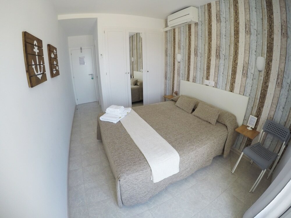 Фото Hostal del Mar