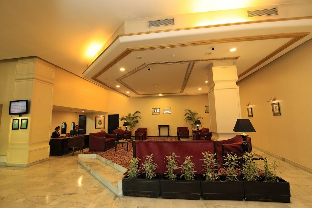 Фото Dynasty Hotel
