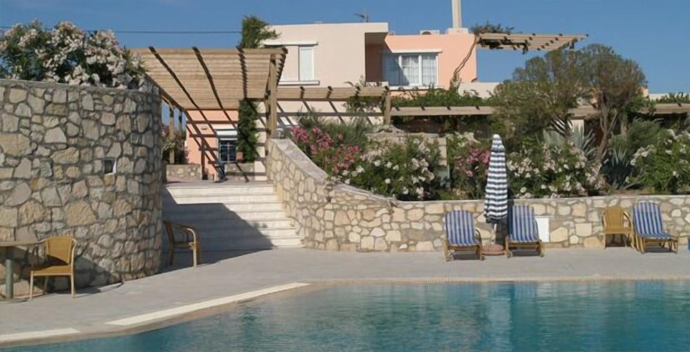 Фото Nicolas Apartments