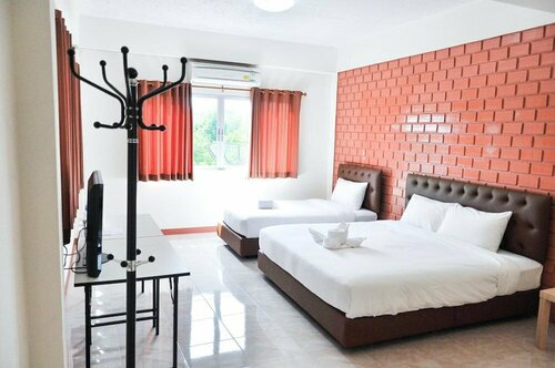 Гостиница Budsarakam Place Hotel в Чантхабури