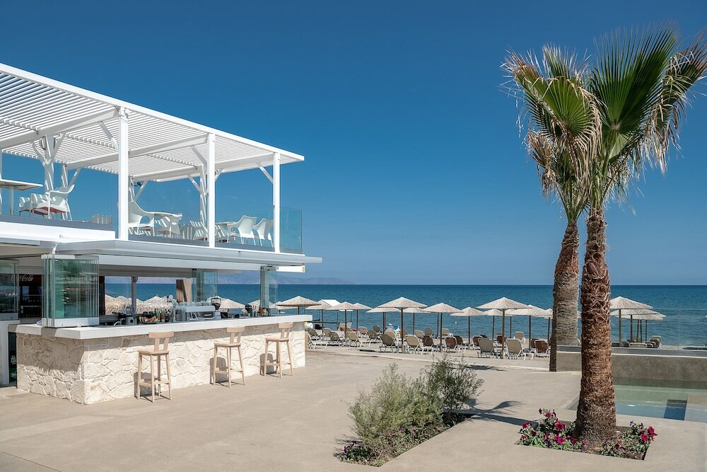 Фото Sea Front Villas