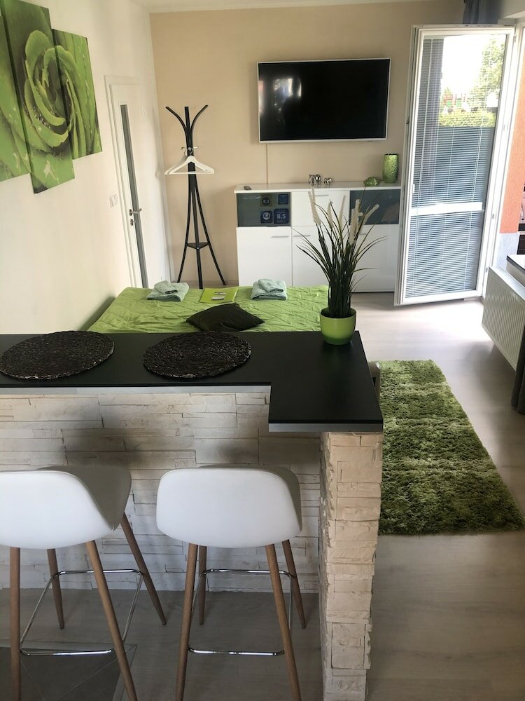 Фото Bastien Studio near Airport