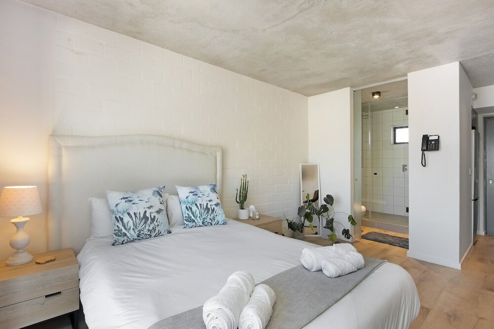 Фото The Ivory 208