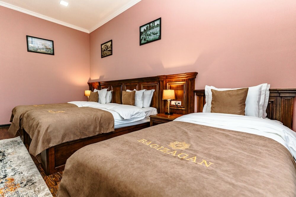 Фото Bagizagan Hotel