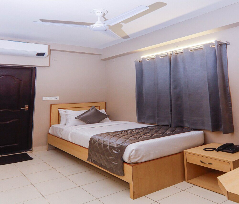 Фото Hotel Vinayaga Tirupur