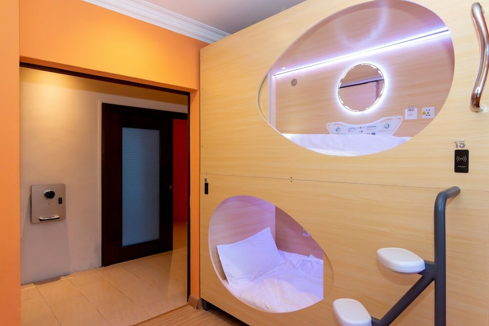 Фото Momostay Capsule Hotel