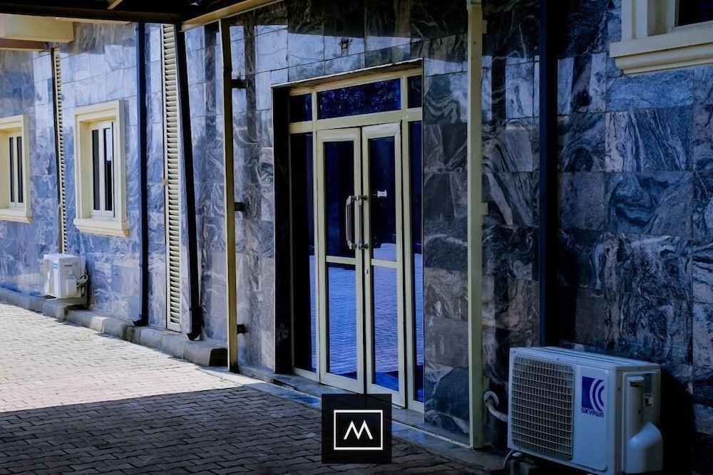 Фото Mo-House Hotels and Apartments