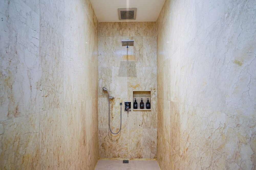 Фото Frangipani Villa Jingga at Berawa