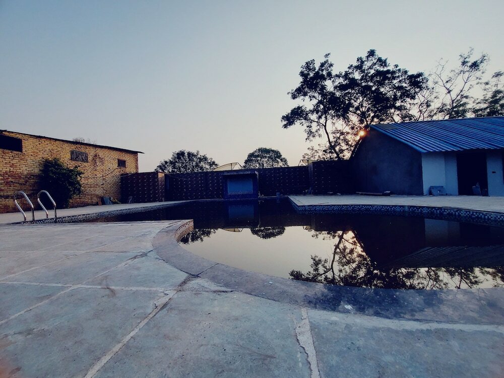 Фото Bharat lake View Resort