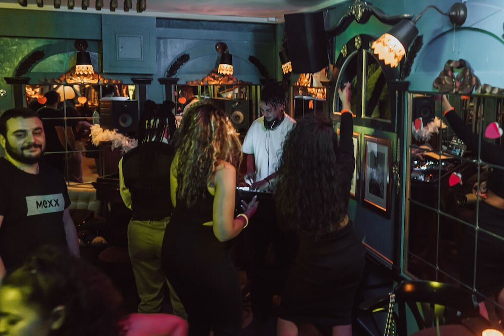 Фото Vevey Hotel & Guesthouse