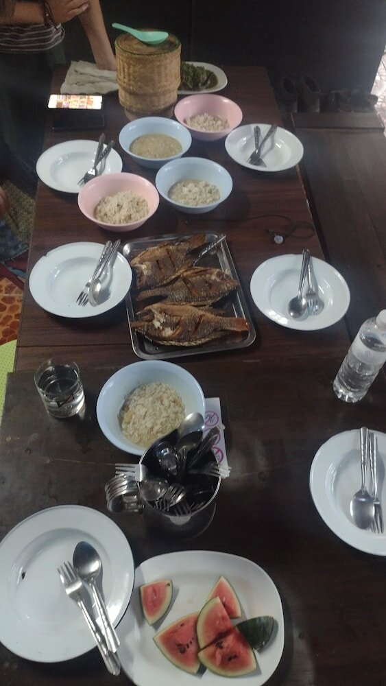 Фото Кемпинг Mae Sot Commune