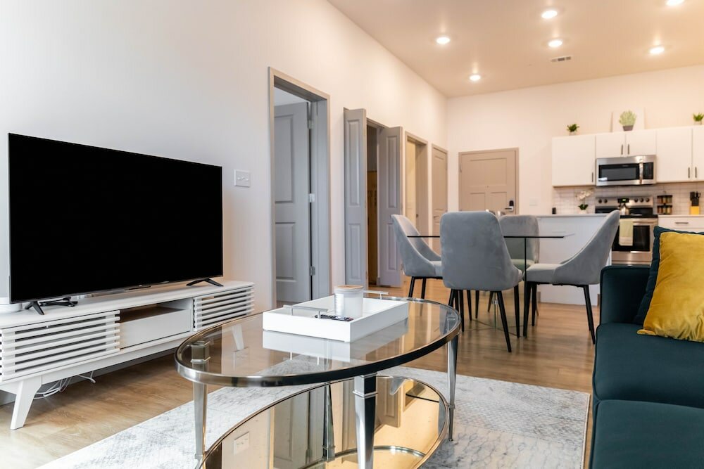 Фото 2br Brand New Suite With Gym & Pool