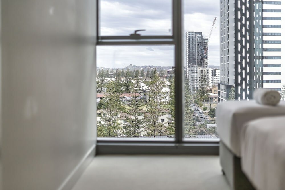 Фото Signature Broadbeach - Gclr