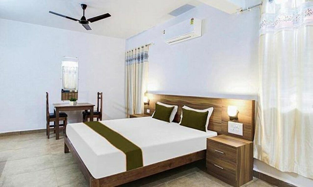 Фото Fabexpress Holiday Suites