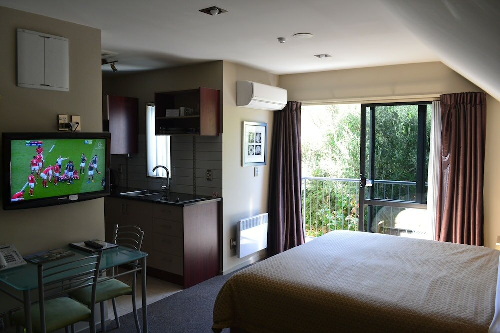 Фото Athena Motel & Apartments