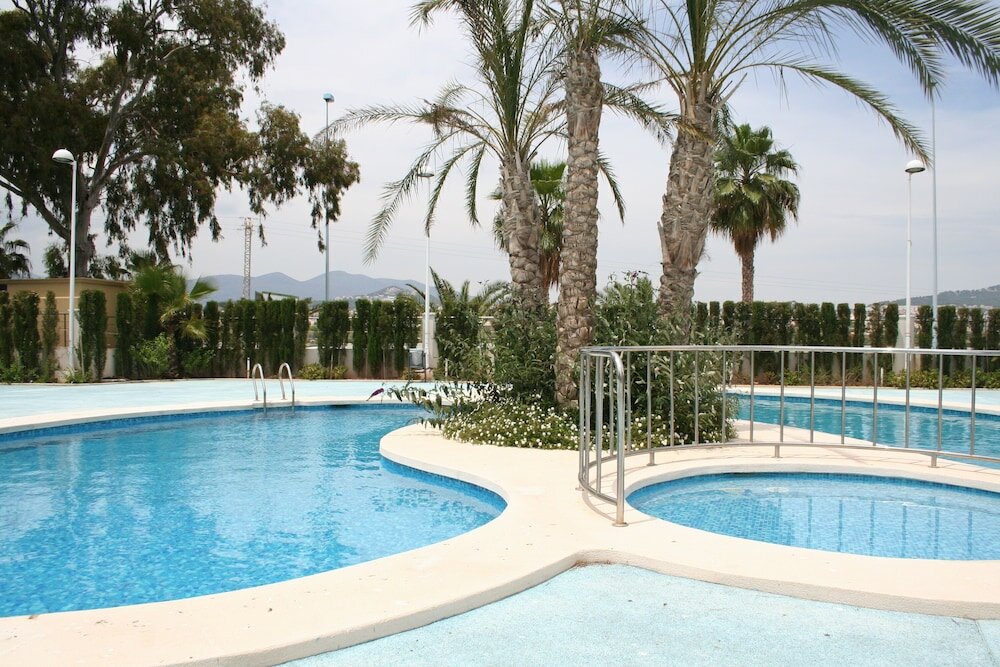 Фото Apartamentos Larimar