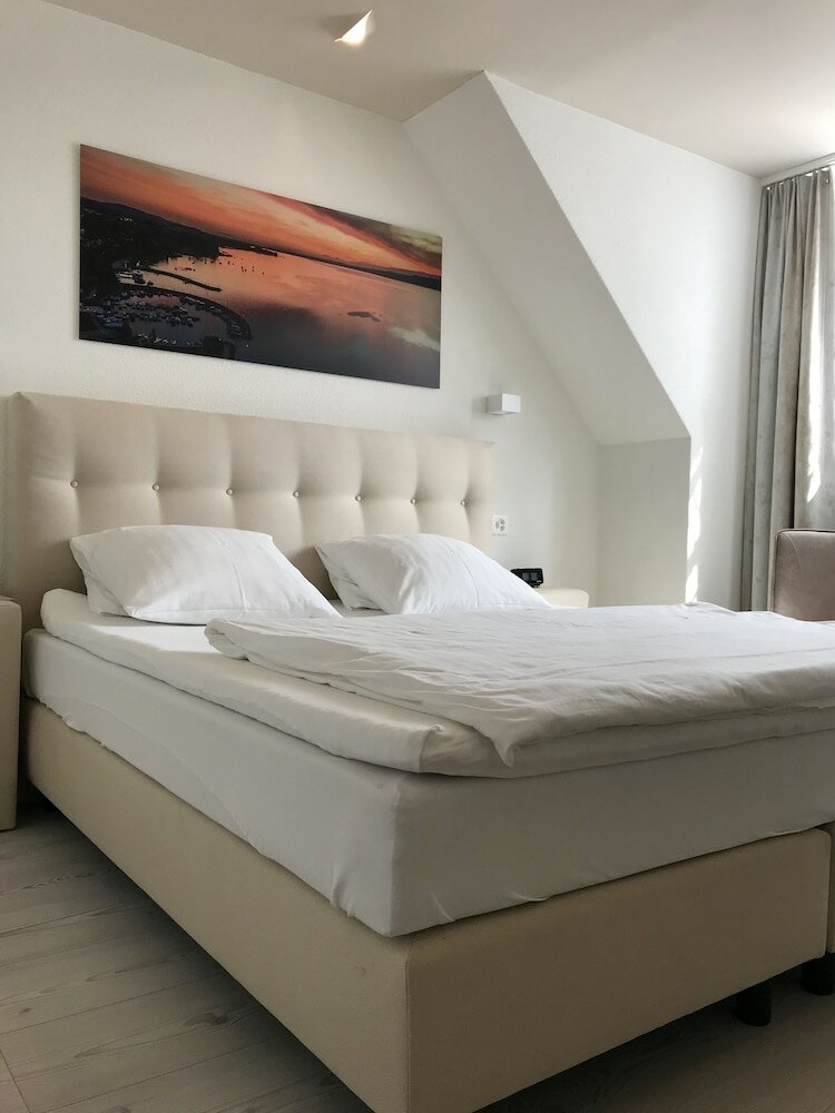 Фото Murtenhof & Krone