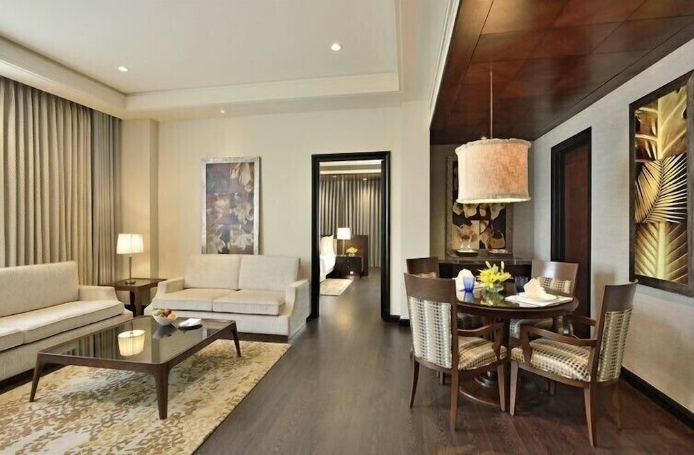 Фото Gokulam Grand Turtle On The Beach