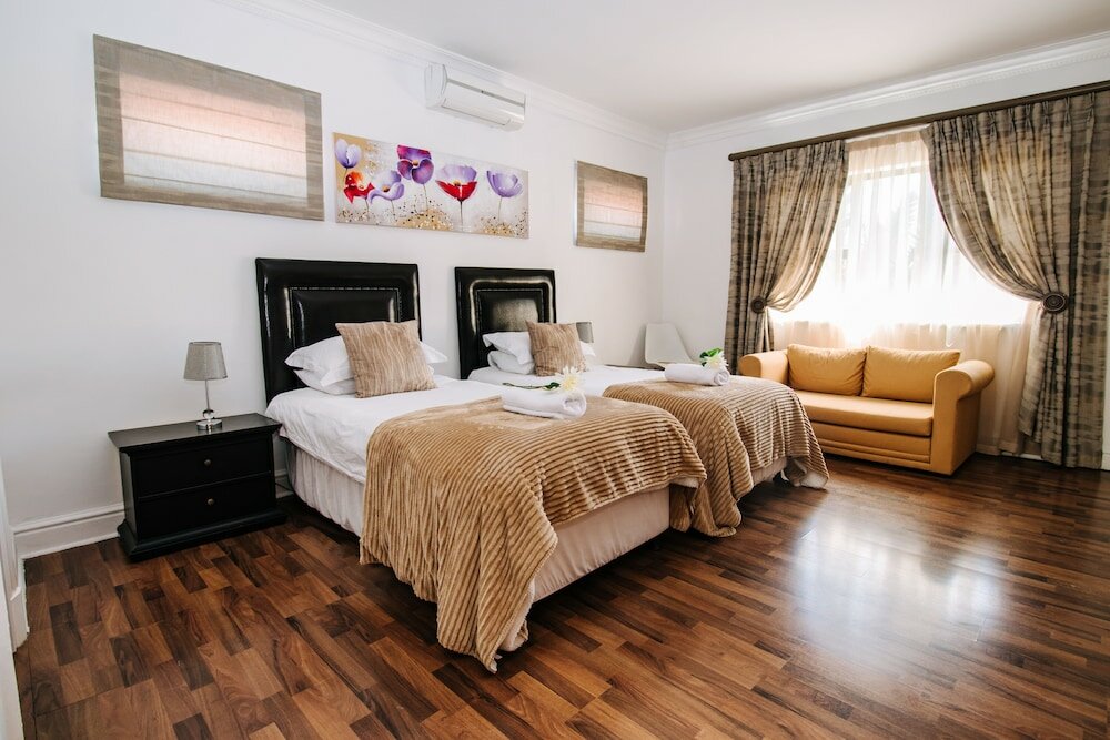 Фото Albatross Guest House