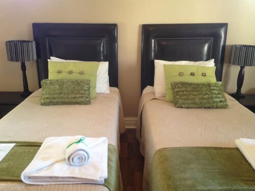 Фото Albatross Guest House