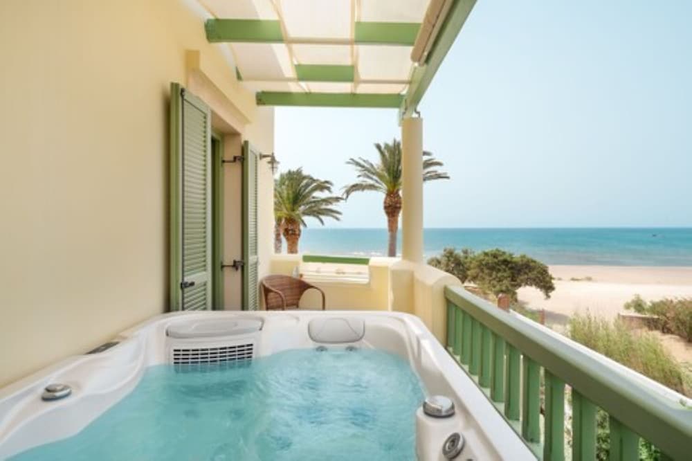 Фото Finikas Hotel