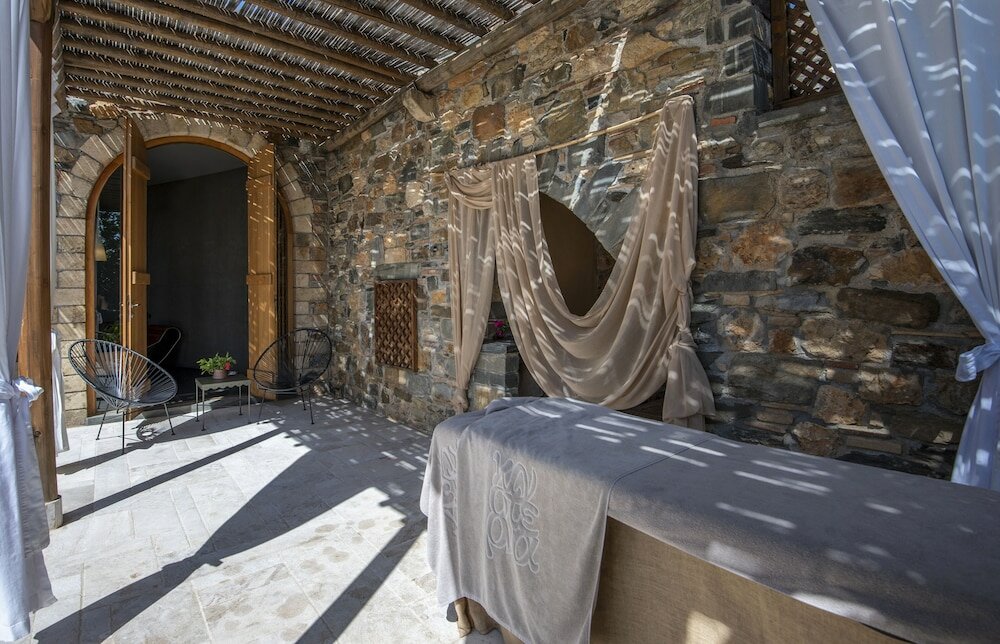 Фото Kinsterna Hotel