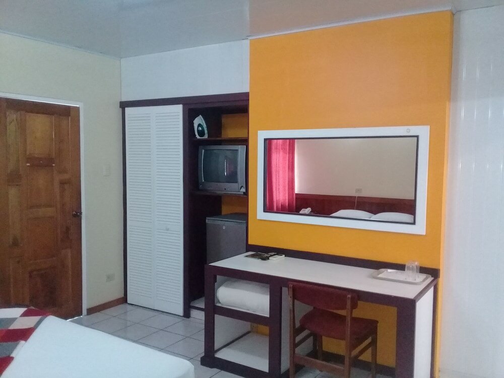 Фото Monique's Guesthouse