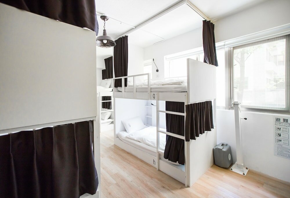 Фото We Come Hostel